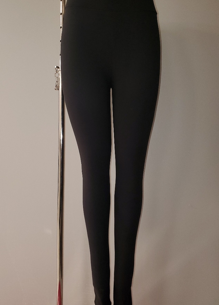 H2W apparel One size black leggings!